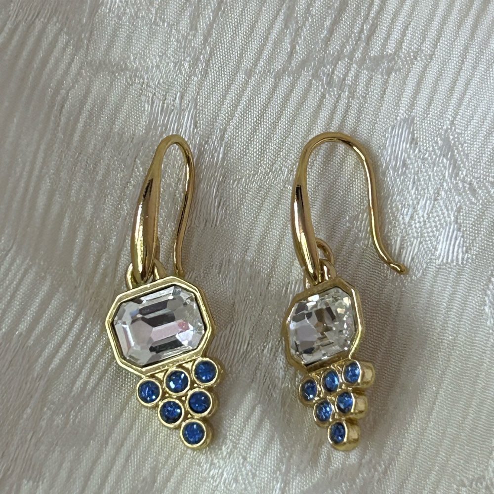 Set earrings & necklace